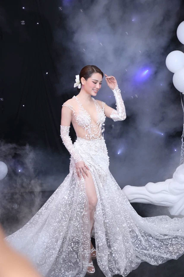 Netizen nổ ra tranh cãi trái chiều bộ váy cưới của Phương Trinh Jolie, nguyên do vì điều này?-3