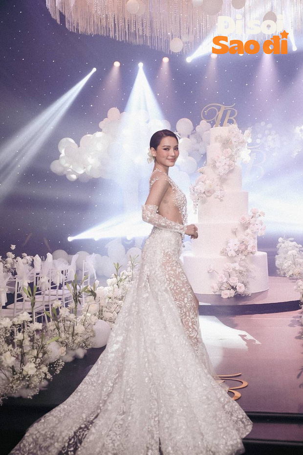 Netizen nổ ra tranh cãi trái chiều bộ váy cưới của Phương Trinh Jolie, nguyên do vì điều này?-1