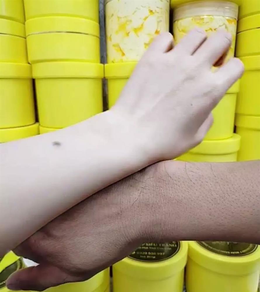 Trộn kem tẩy trắng da như… trộn hồ-2