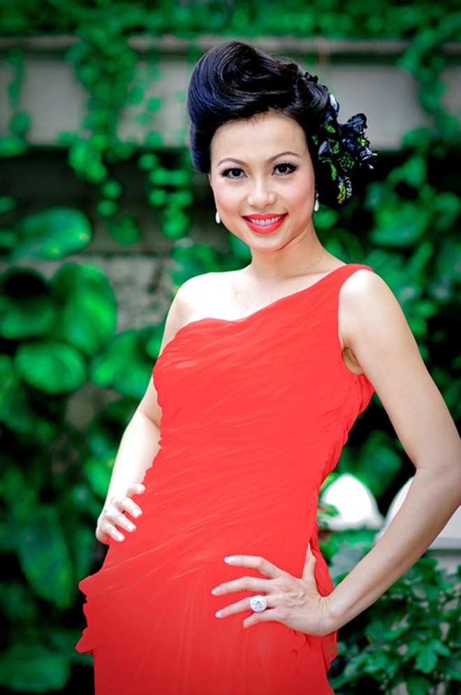 Hoa hậu giàu nhất Việt Nam” Ngô Mỹ Uyên và cuộc sống không hôn thú với chồng Tây-1