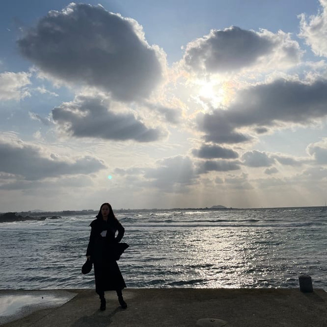 Bắt gặp Bi Rain và Kim Tae Hee bí mật hẹn hò ở nhà hàng Việt Nam: Chồng nhờ vợ quay clip rồi phán 1 câu gây sốt về món Việt-2