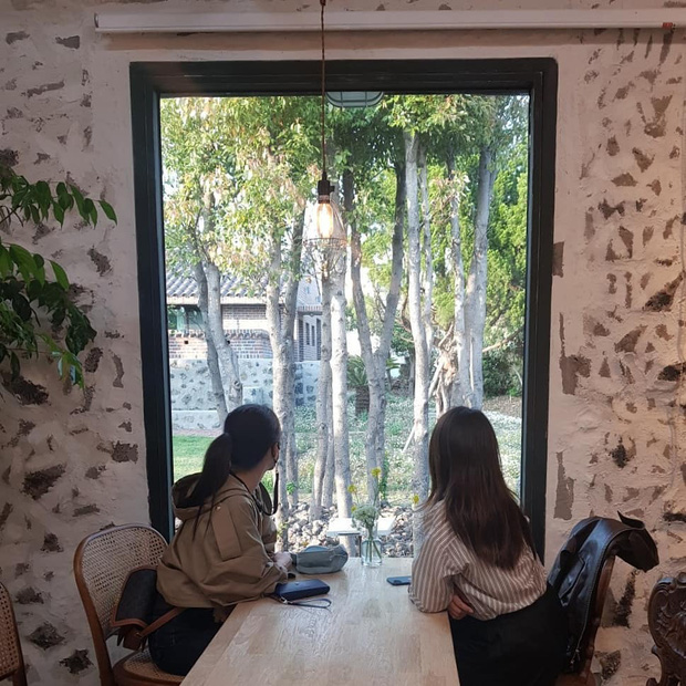 Bắt gặp Bi Rain và Kim Tae Hee bí mật hẹn hò ở nhà hàng Việt Nam: Chồng nhờ vợ quay clip rồi phán 1 câu gây sốt về món Việt-3