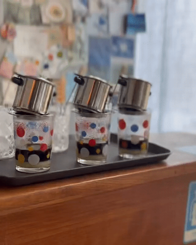 Bắt gặp Bi Rain và Kim Tae Hee bí mật hẹn hò ở nhà hàng Việt Nam: Chồng nhờ vợ quay clip rồi phán 1 câu gây sốt về món Việt-6