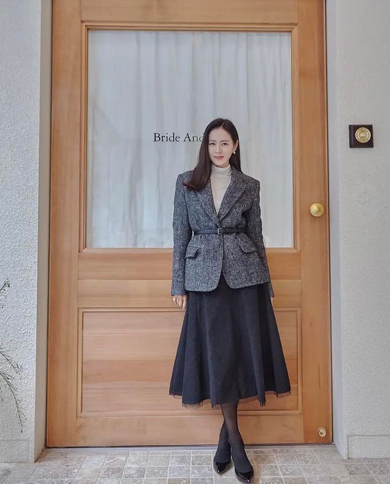 Son Ye Jin có tận 9 chiêu diện blazer vừa sang vừa hack tuổi trẻ trung hơn hẳn-9