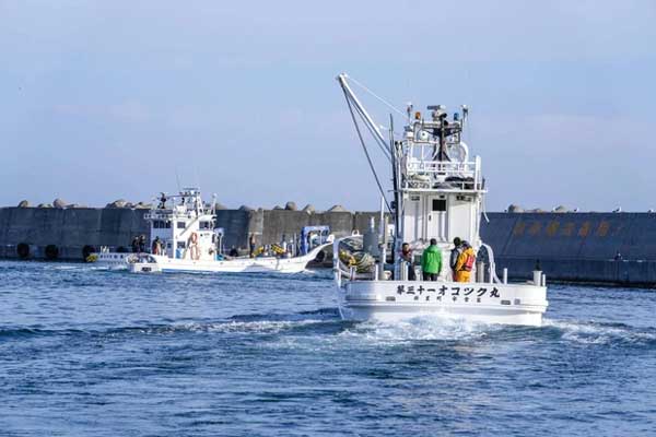 Vụ chìm tàu ở Nhật khiến 11 người thiệt mạng: Gia đình bật khóc khi phát hiện một món đồ thương tâm trong túi nạn nhân-2