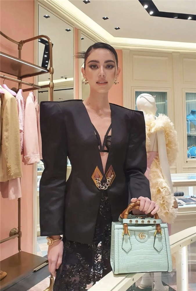Cuộc chiến thời trang mà Hari Won thua ngay từ giây phút lên đồ, gồng thế nào cũng không thẳng nổi Mai Davika-6