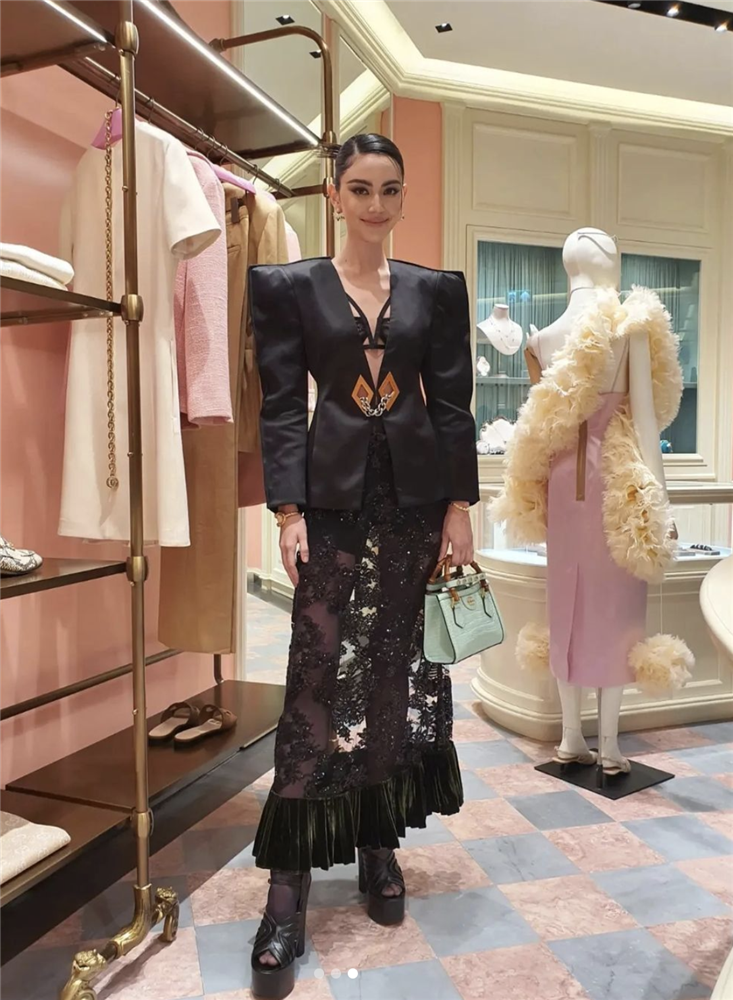 Cuộc chiến thời trang mà Hari Won thua ngay từ giây phút lên đồ, gồng thế nào cũng không thẳng nổi Mai Davika-7