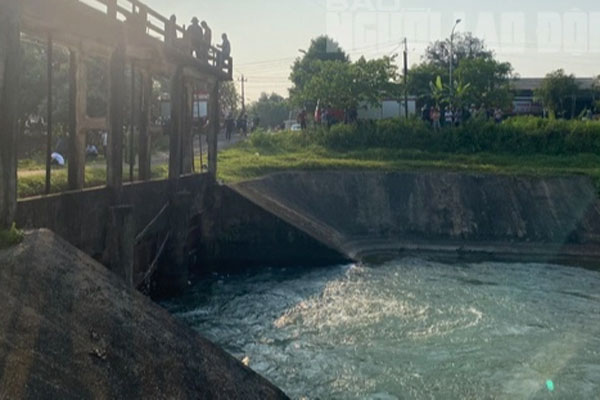 Nạn nhân sống sót trong vụ 4 nữ sinh đuối nước tử vong kể lại giây phút kinh hoàng chứng kiến bạn chới với giữa dòng nước dữ-3