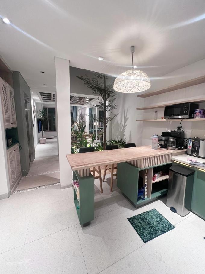 Tiết lộ cơ ngơi tiền tỷ của cặp sao mới cưới Phương Trinh Jolie - Lý Bình-9