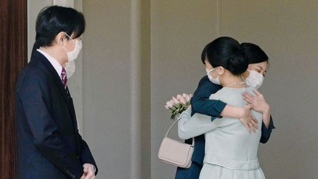 Cặp chị em Công chúa Nhật trái ngược: Cùng sinh ra trong hoàng tộc, đều xinh đẹp và tài giỏi nhưng cuộc đời sao quá khác nhau-11