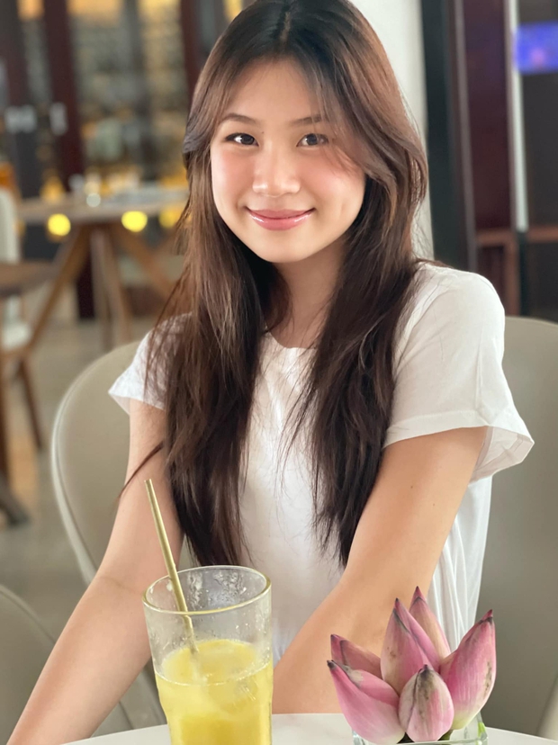 Con gái 16 tuổi cao lớn, xinh đẹp như hoa hậu của nhạc sĩ Lưu Thiên Hương-3