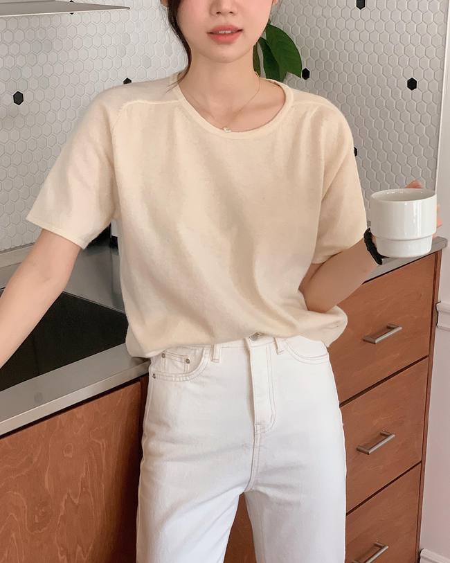 Vụng mix đồ đến mấy thì khi mặc trang phục màu be, chị em cũng ghi trọn điểm tinh tế-6