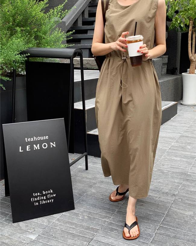 Vụng mix đồ đến mấy thì khi mặc trang phục màu be, chị em cũng ghi trọn điểm tinh tế-9