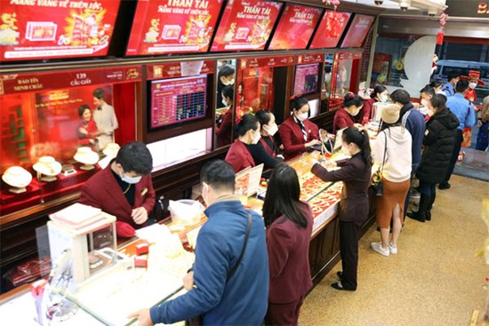 Giá vàng hôm nay 27/4: USD tăng tiếp, vàng liên tục chao đảo