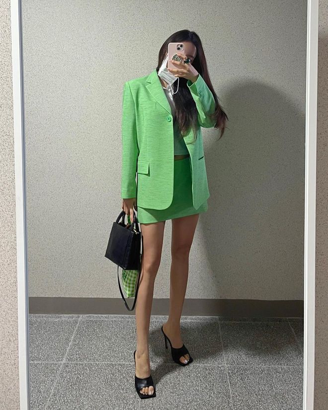 Xanh lá và hồng năm nay hot hơn cả tím nhưng mix đồ thế nào để có ảnh trăm like-4