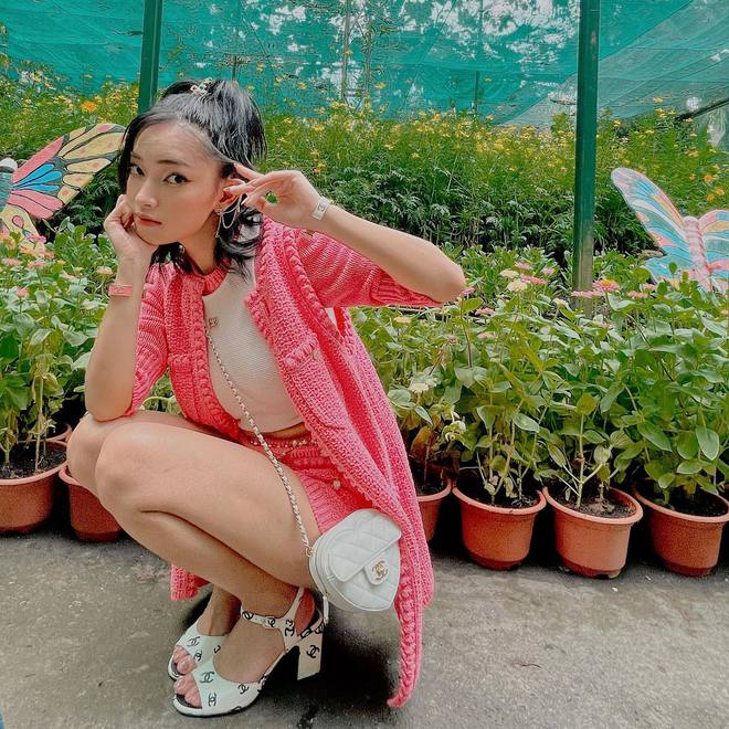 Xanh lá và hồng năm nay hot hơn cả tím nhưng mix đồ thế nào để có ảnh trăm like-11