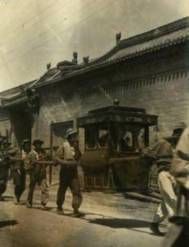 Bộ ảnh hiếm về hôn lễ quý tộc Trung Quốc thời nhà Thanh xưa, những gì khắc họa trong phim ảnh liệu có lừa dối?-4