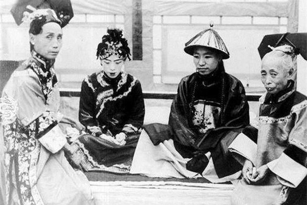 Loạt ảnh hiếm thời nhà Thanh: Cận cảnh dung mạo ái phi của hoàng đế Quang Tự, bức cuối mới thực sự hiếm có khó tìm-9