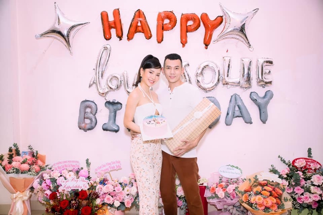 Sính lễ 88 cây vàng và 2 tỷ kim cương, đám cưới tốn cả con Mẹc: Vợ chồng Phương Trinh Jolie giàu cỡ nào?-31