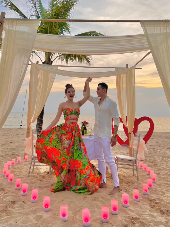 Sính lễ 88 cây vàng và 2 tỷ kim cương, đám cưới tốn cả con Mẹc: Vợ chồng Phương Trinh Jolie giàu cỡ nào?-32