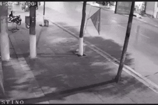 Hiện trường tan hoang sau vụ cháy 10 ngôi nhà ở Hà Nội: Người dân thất thần khi tài sản bỗng chốc thành đống tàn tro-12