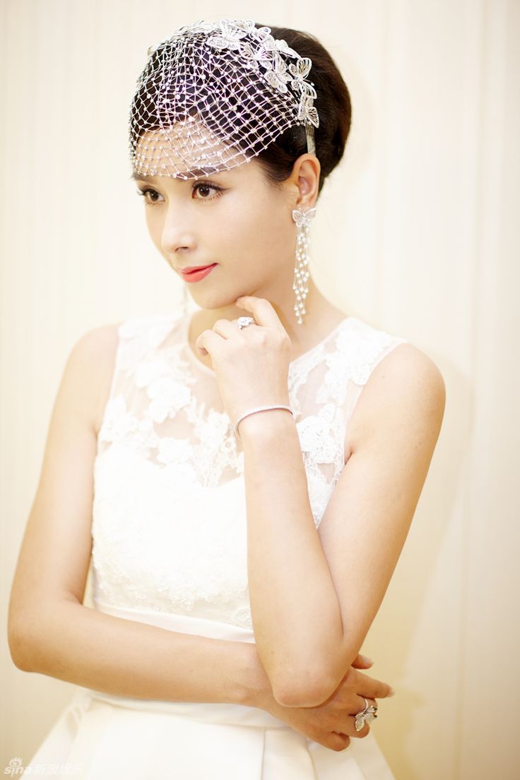 Cuộc sống của Hoa hậu đầu tiên bị đánh ghen công khai: Danh tiếng nàng ngọc nữ vỡ tan sau cái tát trời giáng-3