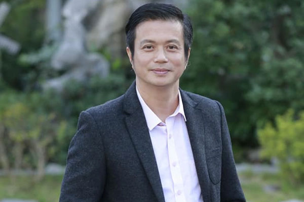 Bá Anh sau 20 năm đóng Những ngọn nến trong đêm: U50 độc thân, bình yên chăm sóc các con-10