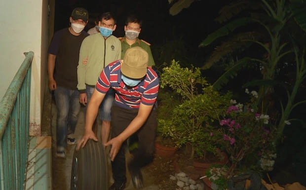 Đã bắt được đối tượng tháo trộm 4 bánh của chiếc xe Mazda 3 ở Đắk Lắk-1