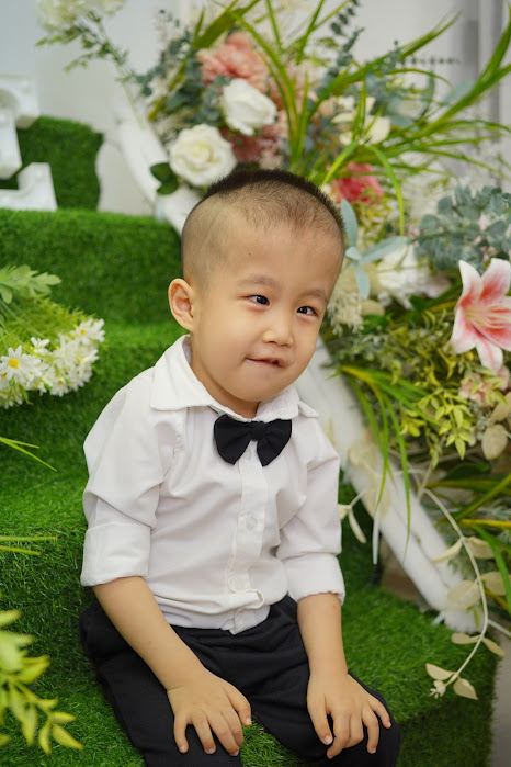 Phát hiện thai nhi bất thường ở tuần 25, mẹ sống chết giữ lại, cậu bé 4,5 tuổi hiện tại dị tật não nhưng hiểu chuyện, tình cảm, ấm áp vô cùng-2