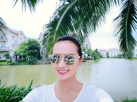 Biệt thự ven hồ xa hoa gần 60 tỷ của diễn viên Lã Thanh Huyền-1