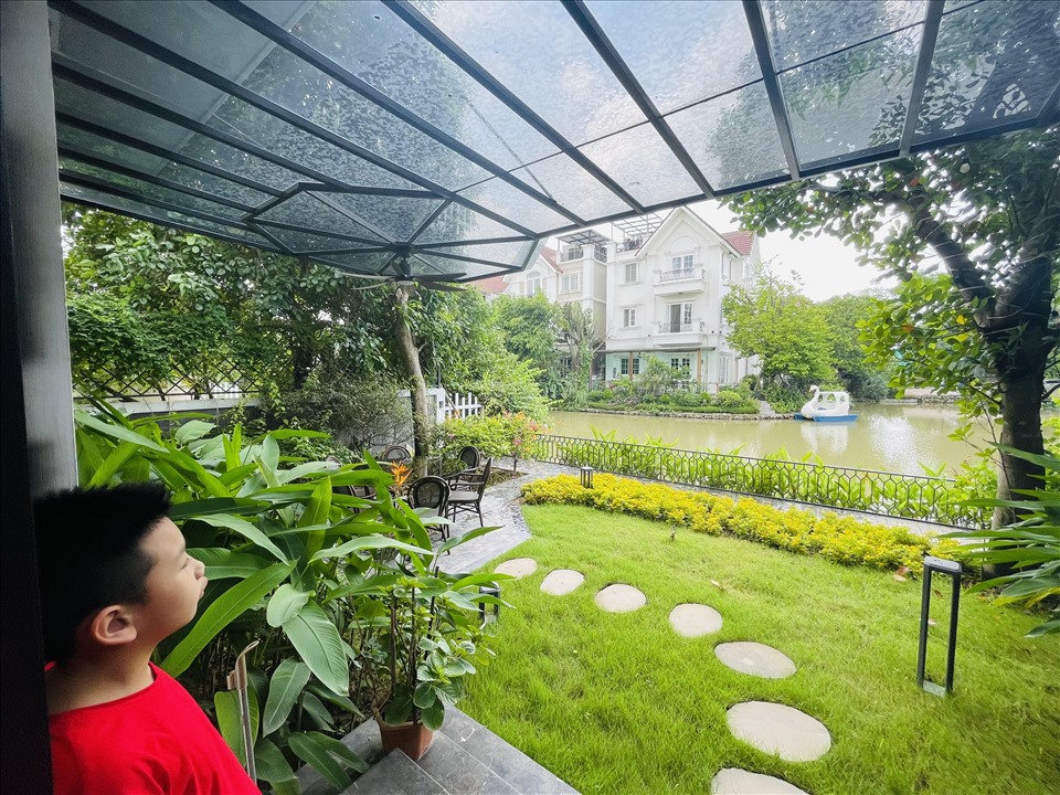 Biệt thự ven hồ xa hoa gần 60 tỷ của diễn viên Lã Thanh Huyền-12
