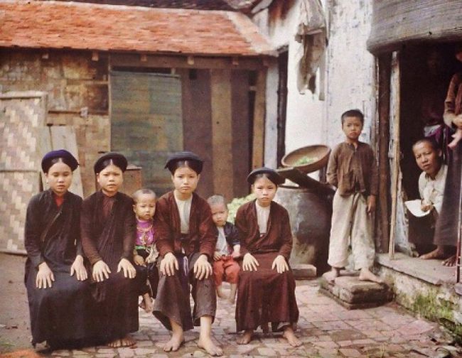Câu đố Tiếng Việt: Vì sao người xưa đặt tên con trai có chữ VĂN, con gái có chữ THỊ? – Phải là người uyên bác lắm mới trả lời đúng-1