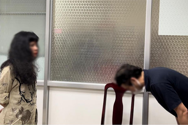 Sinh viên bị quay lén trong nhà vệ sinh, chuyên viên xử lý trình báo chưa hợp lý-3