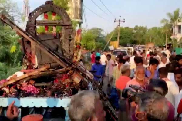 Điện giật kinh hoàng ở Ấn Độ, 11 người tử vong trong đám rước tôn giáo-1