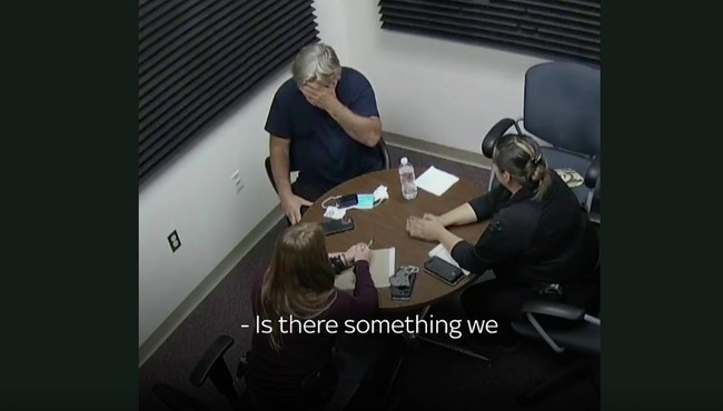 Cảnh sát công bố đoạn video Alec Baldwin nhận tin quay phim đã chết sau vụ xả súng-1