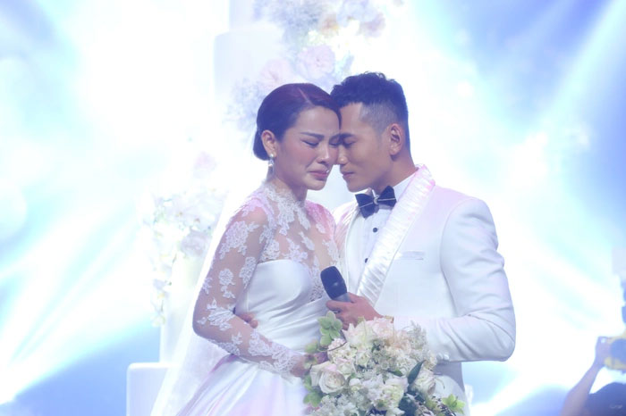 Phía Lý Bình nói gì sau khi bị dân mạng réo tên vào ồn ào sao nam đi khách sạn trước ngày cưới?-1