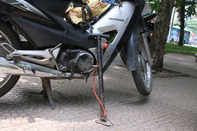 Gặp lại người cha 10 năm sống trong ống cống nuôi 2 con đỗ thủ khoa đại học ở Hà Nội: Tôi không còn ở cống nữa rồi-7