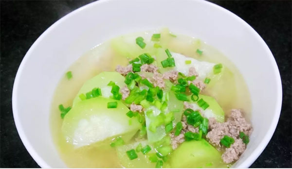 Bí xanh ngon, bổ nhưng một số người cần hạn chế ăn-7