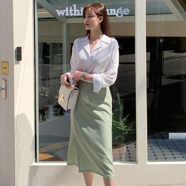 Muôn kiểu mix đồ với chân váy midi chuẩn trend mùa hè-2