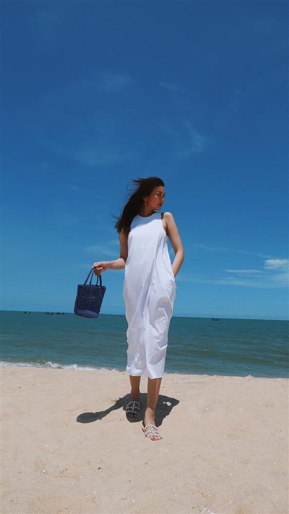 Thanh Hằng gợi ý cho nàng 30+ loạt cách diện váy mùa hè siêu sang và hack tuổi-11