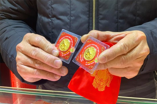 Giá vàng hôm nay 29/4: USD tăng dữ dội, vàng hồi phục sau cú tụt giảm