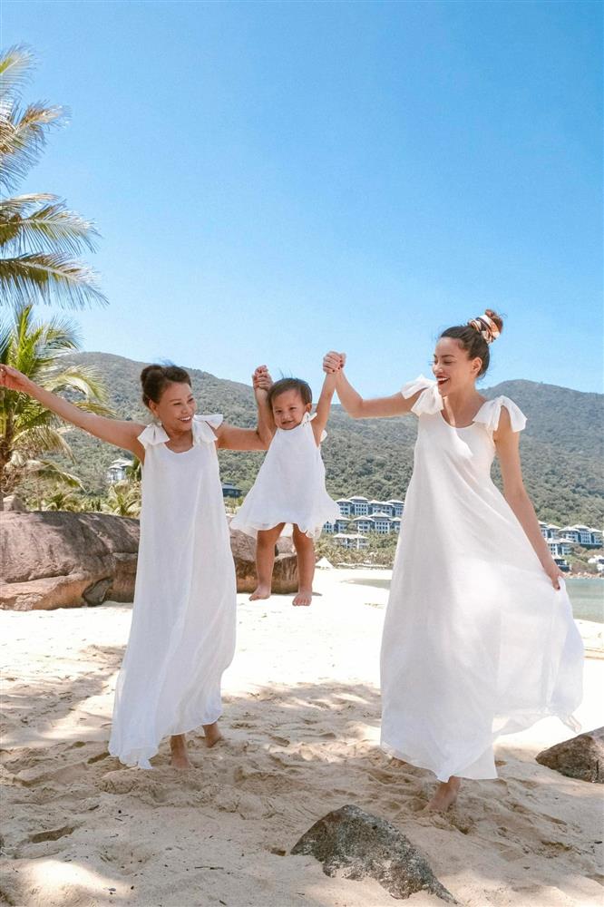 Nuôi con gái lòng mẹ lúc nào cũng ngập tràn nỗi lo, nghe điều Hà Hồ mong Lisa sẽ có được mà ai cũng nghẹn ngào-6