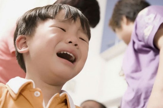 Vì sao trẻ sống thiếu tự chủ? Cha mẹ cần thay đổi ngay cách dạy để con tự giác, sống độc lập ngay từ khi còn nhỏ