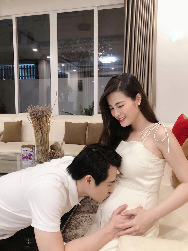 Ngắm cơ ngơi chục tỷ của gia đình văn hóa quyền lực showbiz Việt: Không ở penthouse đắt đỏ thì cũng là biệt thự sang chảnh, đẹp mê-4