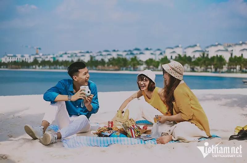 Homestay ven đô cháy phòng, dân thuê đồ cắm trại giữa trời-2