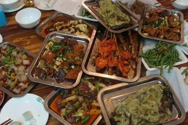 Chàng trai 28 tuổi được chẩn đoán mắc ung thư dạ dày giai đoạn cuối vì duy trì 4 thói quen cực xấu của người trẻ hiện nay-2