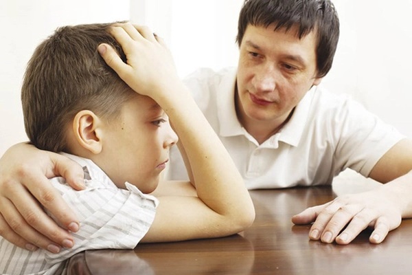 Nhất định không được ở chung với bố mẹ 9X vào ngày cuối tuần, lý do cậu bé 4 tuổi đưa ra khiến dân mạng gật gù vì quá đúng-1