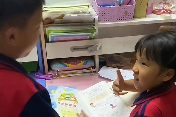 Thành tích học tập xuất sắc của nữ sinh trẻ nhất Việt Nam dự SEA Games 31-6