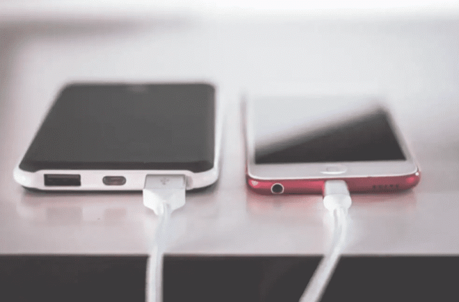 Sạc điện thoại qua đêm có gây hại cho pin không?-2