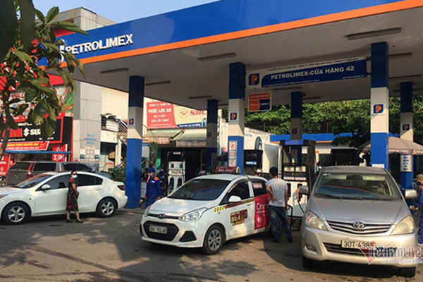 Giá xăng dầu tiếp tục tăng, ngày đầu tiên sau kỳ nghỉ lễ đón tin đáng lo-1